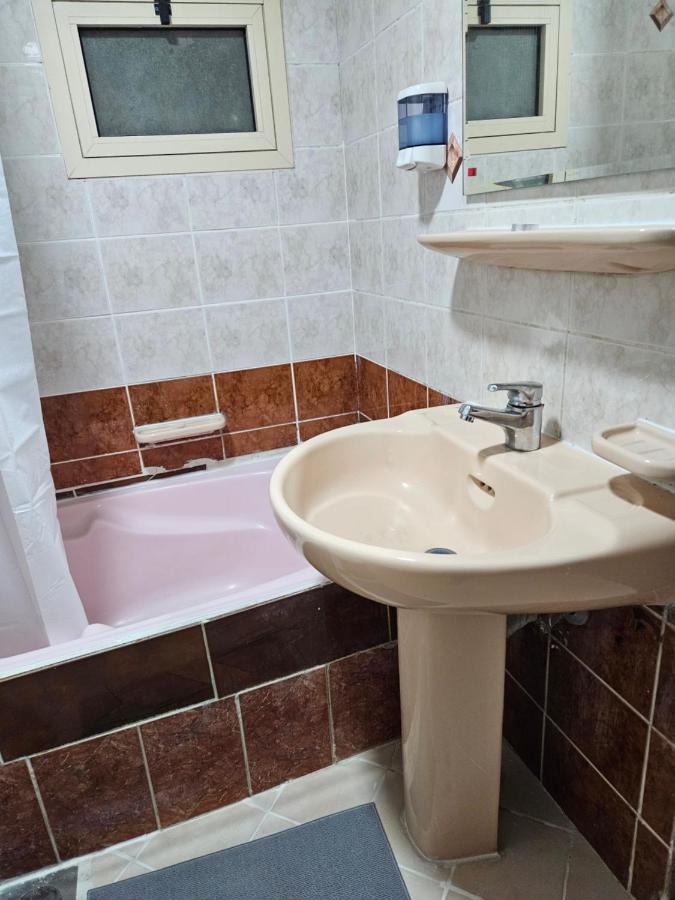 Oasis Hostel Abú Dhabí Exteriér fotografie